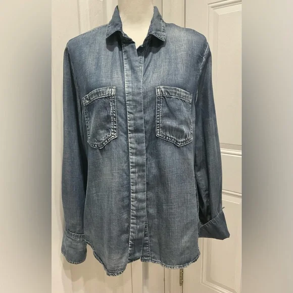 ☃️☃️ Cloth & Stone Women’s Buttoned Sleeves Pockets Longer Back Shirt, M - Picture 2 of 11